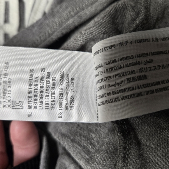 Abercrombie & Fitch Charcoal Women's Tee Size Medium Y2K - Picture 4 of 4